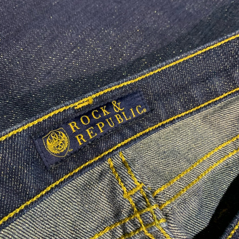Woman's Vintage Y2K Rock & Republic Jeans,Dark Blue w/Gold Low Rise,Flare Jeans - Picture 6 of 7
